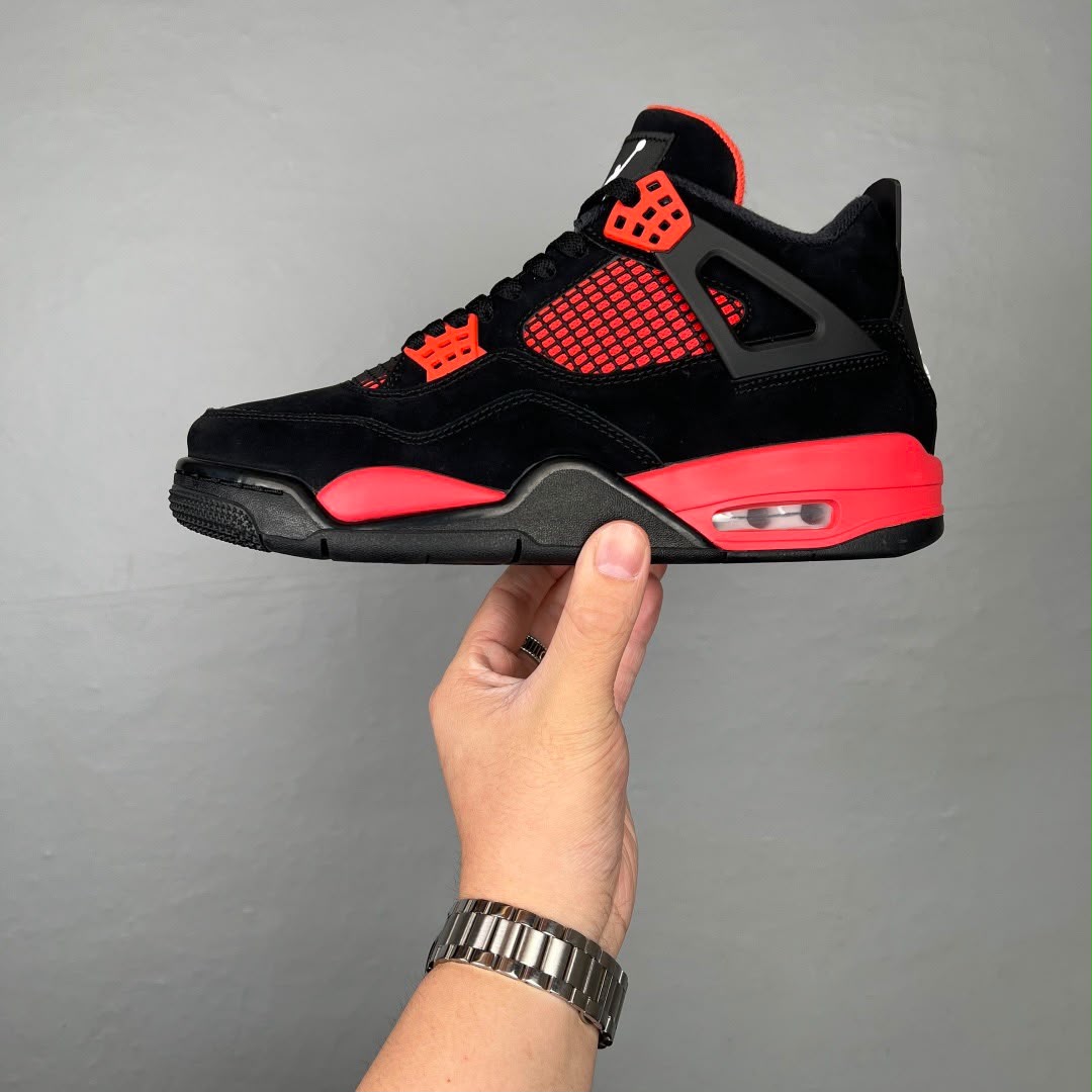 Jordan 4 (Red Thunder)